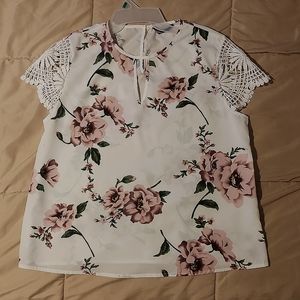 Shein Blouse white with pretty flowers. XL, true to size, it has no give.